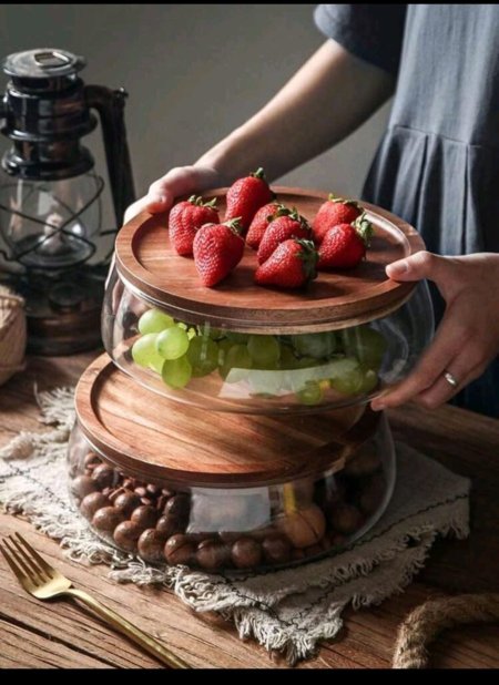 عبله زجاج مع غطاء خشب